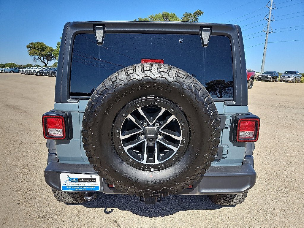 Used 2026 Jeep Wrangler Unlimited Sport AWD/4WD image 6