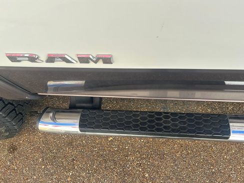 Used 2020 RAM 2500 Laramie w/ Protection Group image 35