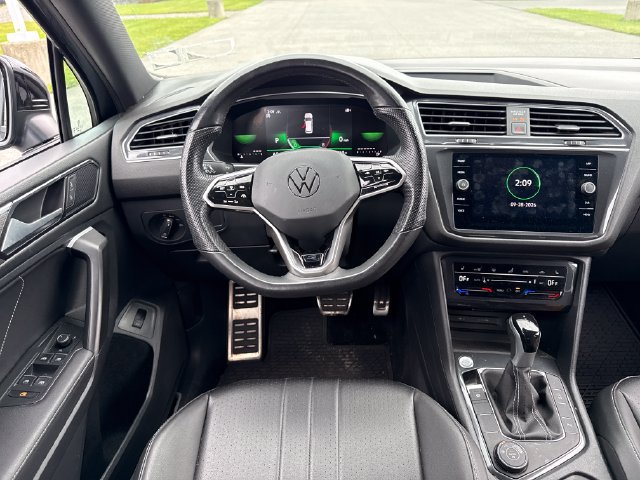Certified 2024 Volkswagen Tiguan SE R-Line AWD/4WD image 19