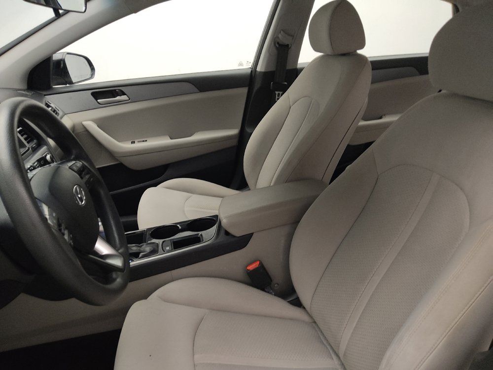 Used 2018 Hyundai Sonata SE FWD image 17