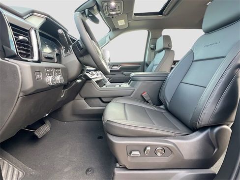 New 2026 GMC Sierra 2500 Denali w/ Denali Reserve Package image 15