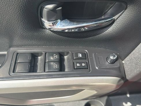 Used 2021 Nissan Titan SV w/ SV Convenience Package AWD/4WD image 28