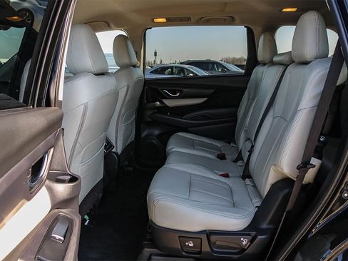 Used 2019 Subaru Ascent Premium w/ Popular Package #3 image 3