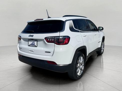 Used 2023 Jeep Compass Latitude w/ Mopar Graphics Package AWD/4WD image 37