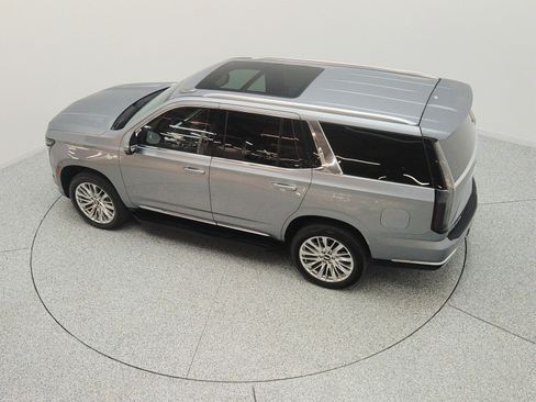 Used 2025 Cadillac Escalade Premium Luxury AWD/4WD image 29