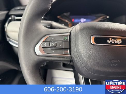 Used 2023 Jeep Compass Limited image 18