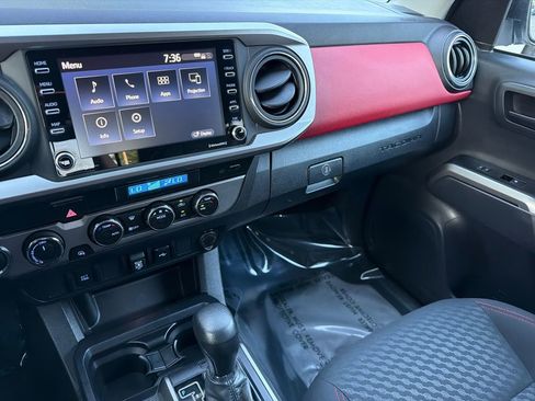 Used 2023 Toyota Tacoma SR5 AWD/4WD image 25