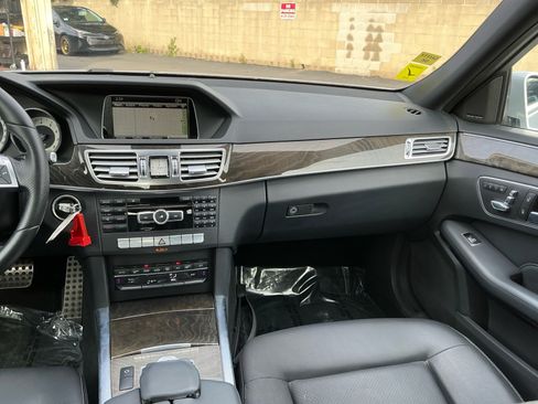 Used 2014 Mercedes-Benz E 350 Sport image 16