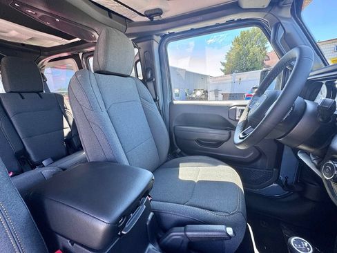 New 2026 Jeep Wrangler Unlimited Sport AWD/4WD image 19