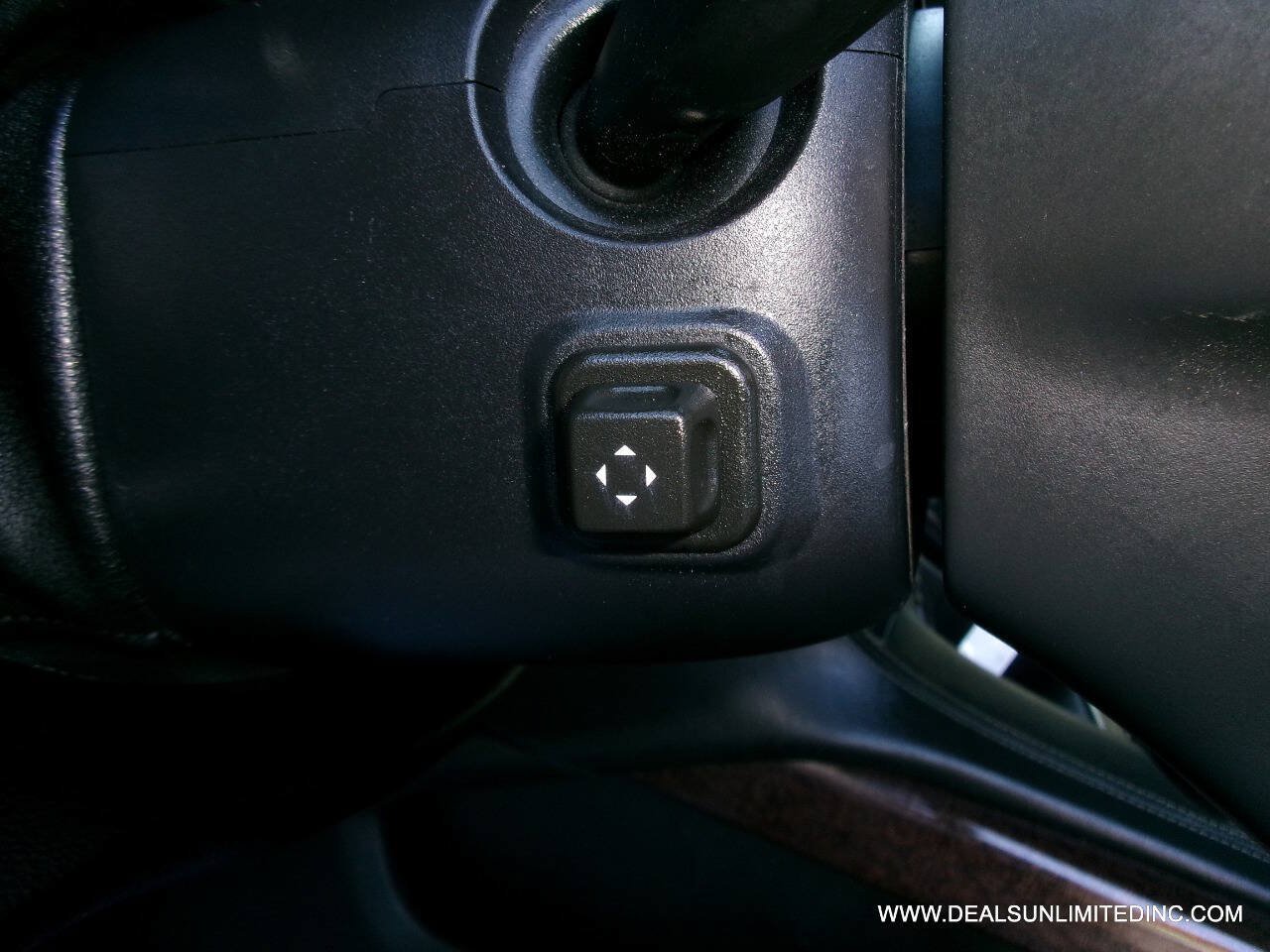 Used 2016 GMC Yukon SLT AWD/4WD image 13