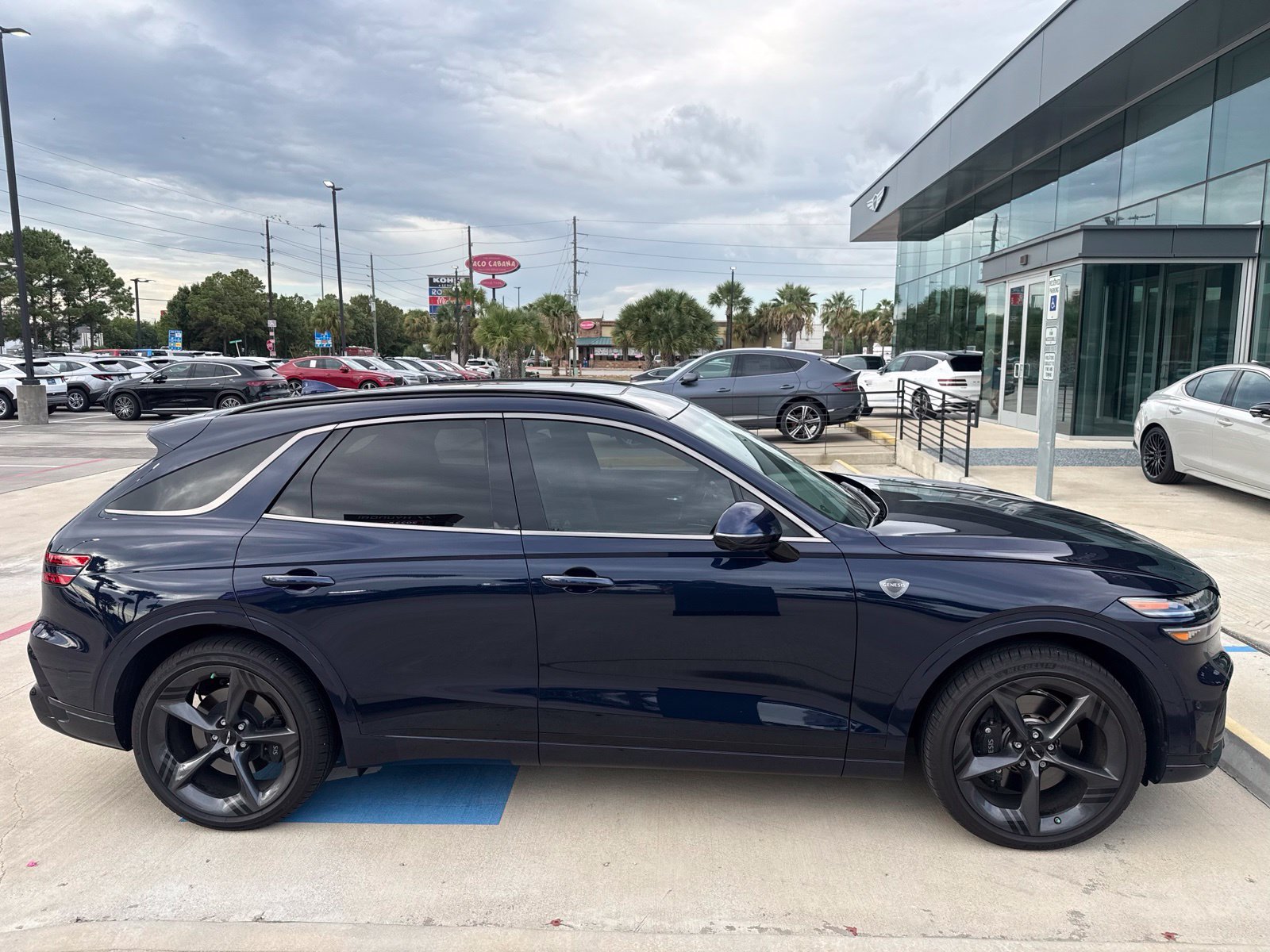 Used 2026 Genesis GV70 2.5T Sport Prestige AWD/4WD image 3