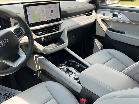 New 2026 Ford Explorer Active w/ Active Comfort Package RWD image 12