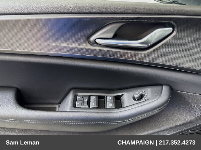 Used 2025 Jeep Grand Cherokee L Altitude RWD image 17