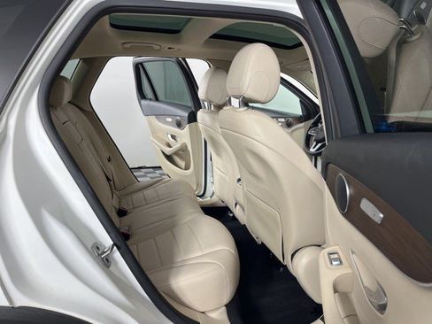 Used 2022 Mercedes-Benz GLC 300 GLC 300 image 43