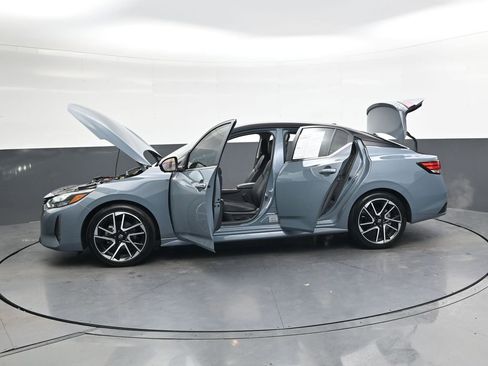 Certified 2025 Nissan Sentra SR w/ SR Premium Package image 47
