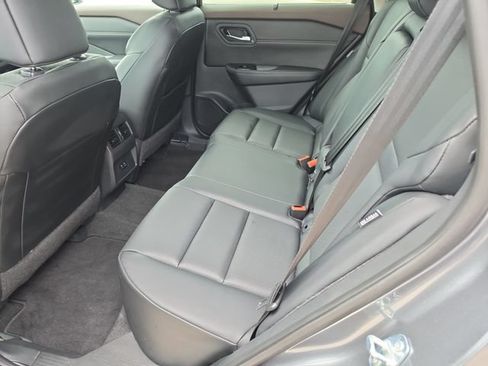 Used 2023 Nissan Rogue SV w/ SV Premium B Package AWD/4WD image 17