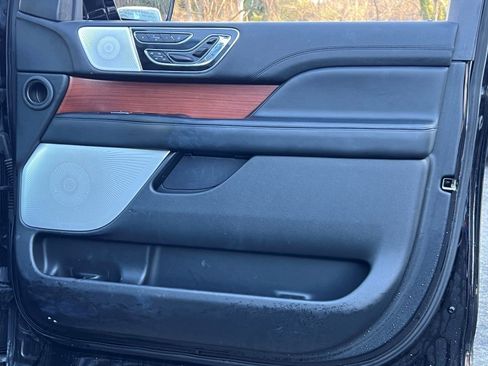 Used 2020 Lincoln Navigator Reserve w/ Luxury Package image 9