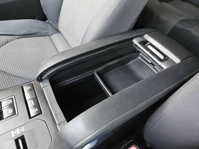 Used 2021 Toyota Highlander L FWD image 19