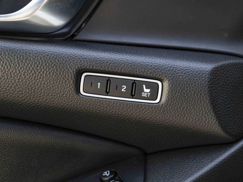 Used 2021 Honda Accord Touring image 37