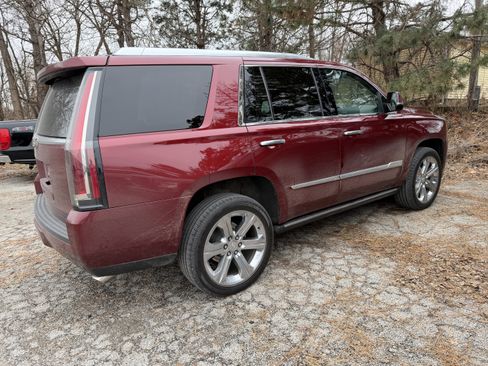 Used 2019 Cadillac Escalade Premium Luxury image 5