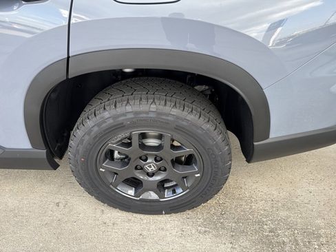 New 2026 Honda Pilot TrailSport image 8