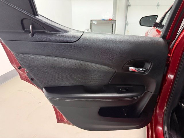 Used 2014 Dodge Avenger SE FWD image 16