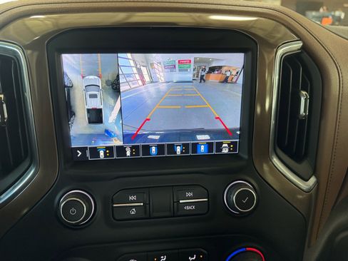 Used 2021 Chevrolet Silverado 1500 High Country w/ Technology Package image 25