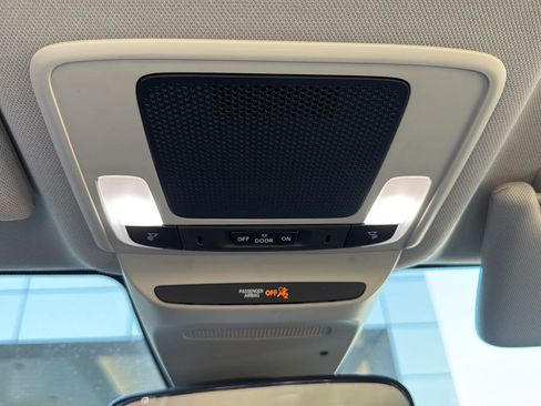 Used 2023 Honda HR-V LX image 28