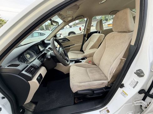 Used 2013 Honda Accord LX image 44