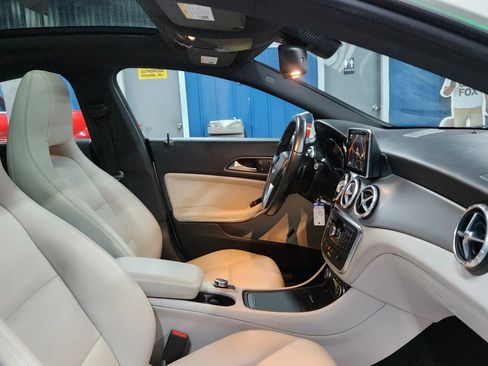 Used 2014 Mercedes-Benz CLA 250 4MATIC image 13