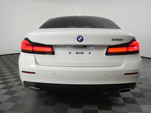 Certified 2023 BMW 530i w/ Convenience Package image 4