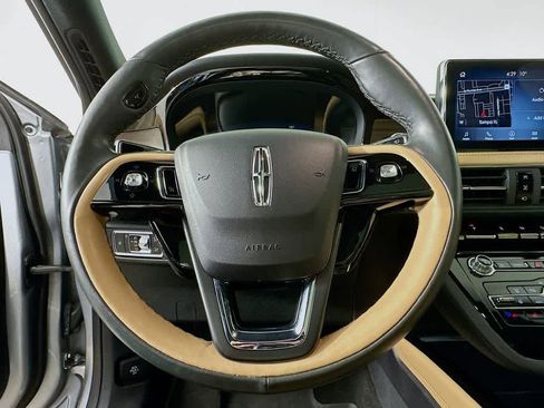 Used 2021 Lincoln Corsair Reserve image 16