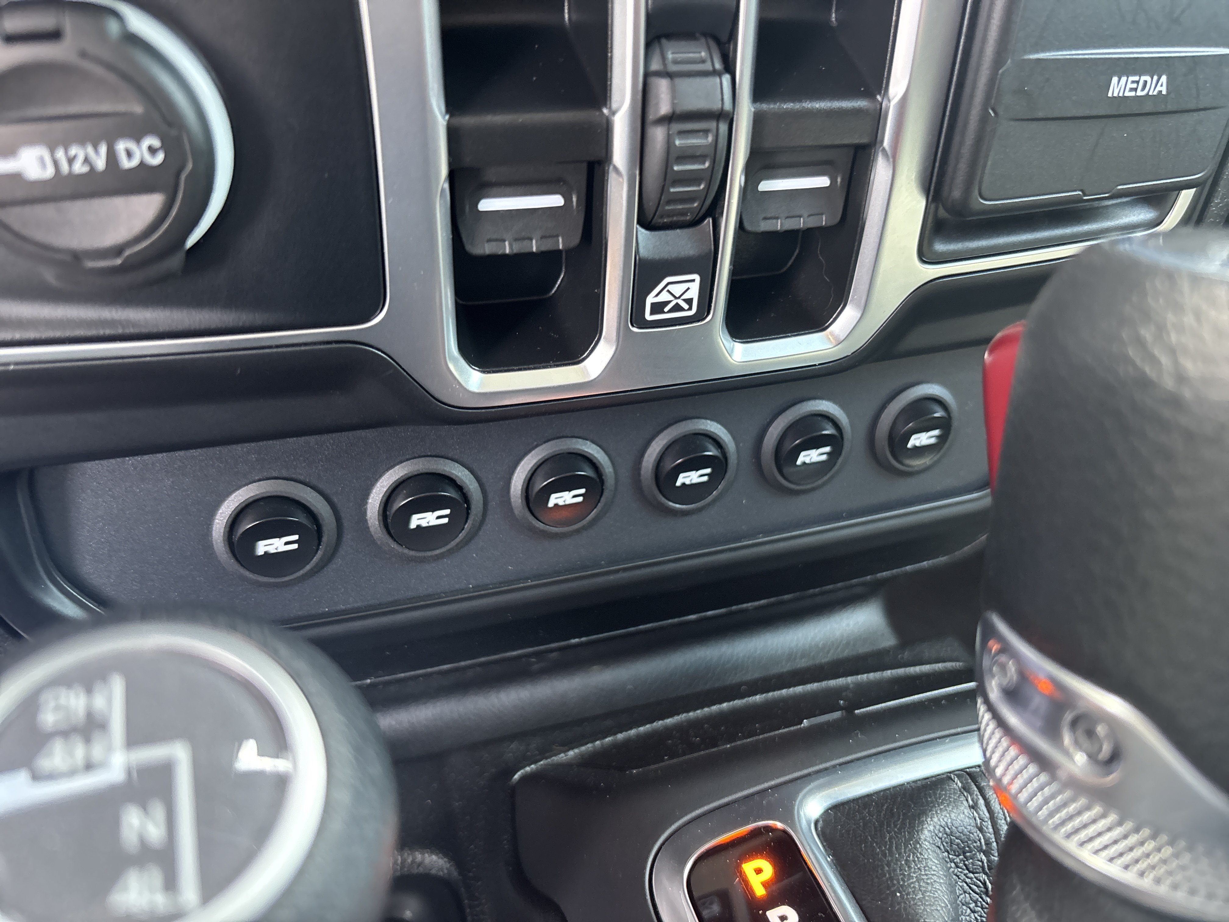 Used 2024 Jeep Gladiator Sport AWD/4WD image 21