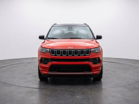 Used 2025 Jeep Compass Limited AWD/4WD image 1