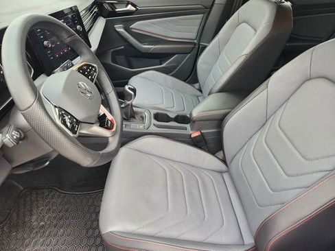 Used 2025 Volkswagen Jetta GLI Autobahn image 4