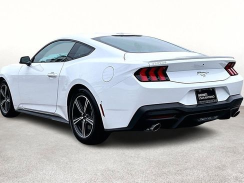 Used 2025 Ford Mustang Premium image 15