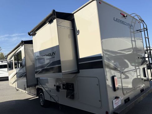 Used 2022 Ford E-450 and Econoline 450 Super Duty w/ Motorhome Prep Package image 41