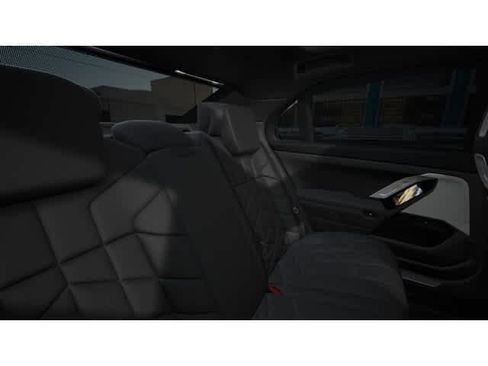 New 2025 BMW i7 xDrive60 image 12