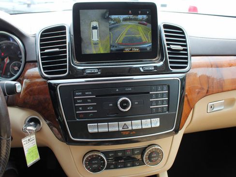 Used 2017 Mercedes-Benz GLS 450 4MATIC image 37