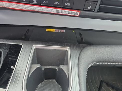 Used 2026 Toyota Sienna XLE AWD/4WD image 24