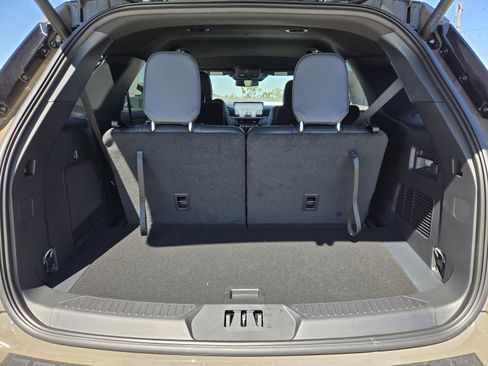 New 2026 Ford Explorer ST-Line w/ ST-Line Street Pack RWD image 31