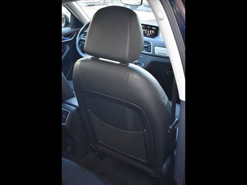 Used 2017 Audi Q3 2.0T Premium image 27