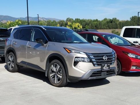 Certified 2025 Nissan Rogue SL AWD/4WD image 1