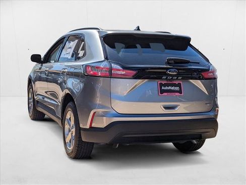 New 2024 Ford Edge SE image 9