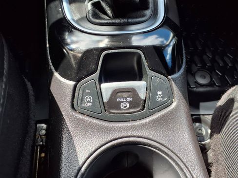 Used 2020 Jeep Compass Latitude AWD/4WD image 22