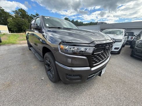 New 2026 RAM 1500 Express AWD/4WD image 7