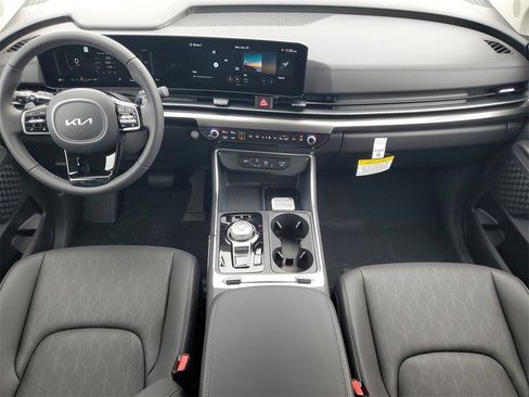 New 2026 Kia Carnival SX image 26
