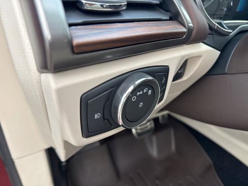 Used 2017 Ford Fusion Platinum image 11