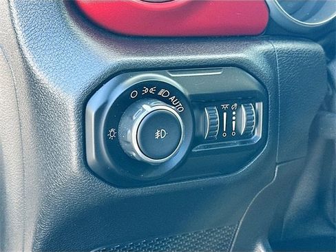 Used 2019 Jeep Wrangler Unlimited Rubicon image 10