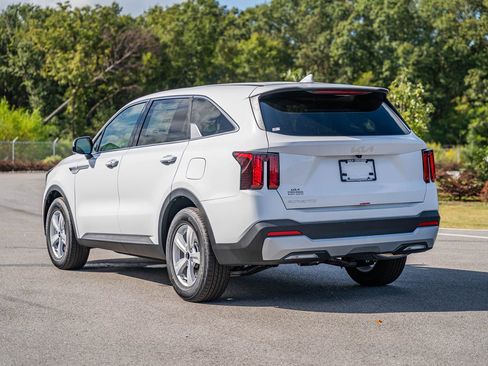 New 2026 Kia Sorento LX FWD image 3